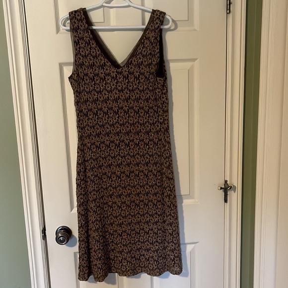 Women’s Dress - Picture 3 of 3